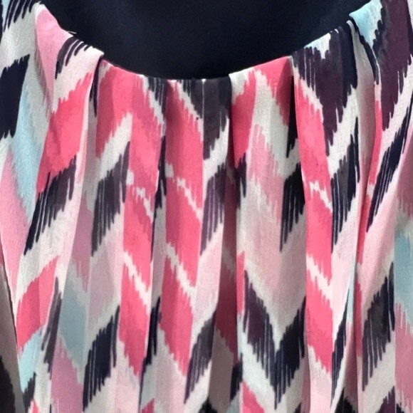 IN Studio navy pink and aqua pleated dress size small - Picture 5 of 7